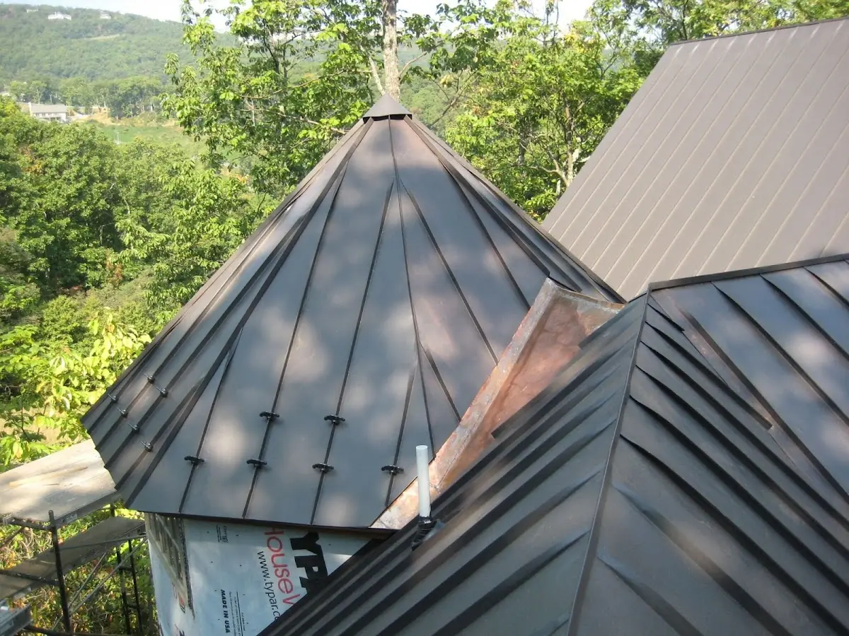 Professional Roof Tarp Installation by Craftsman Roofing in Woodside